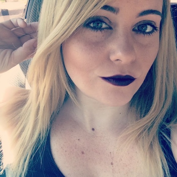 nicholeschaefer